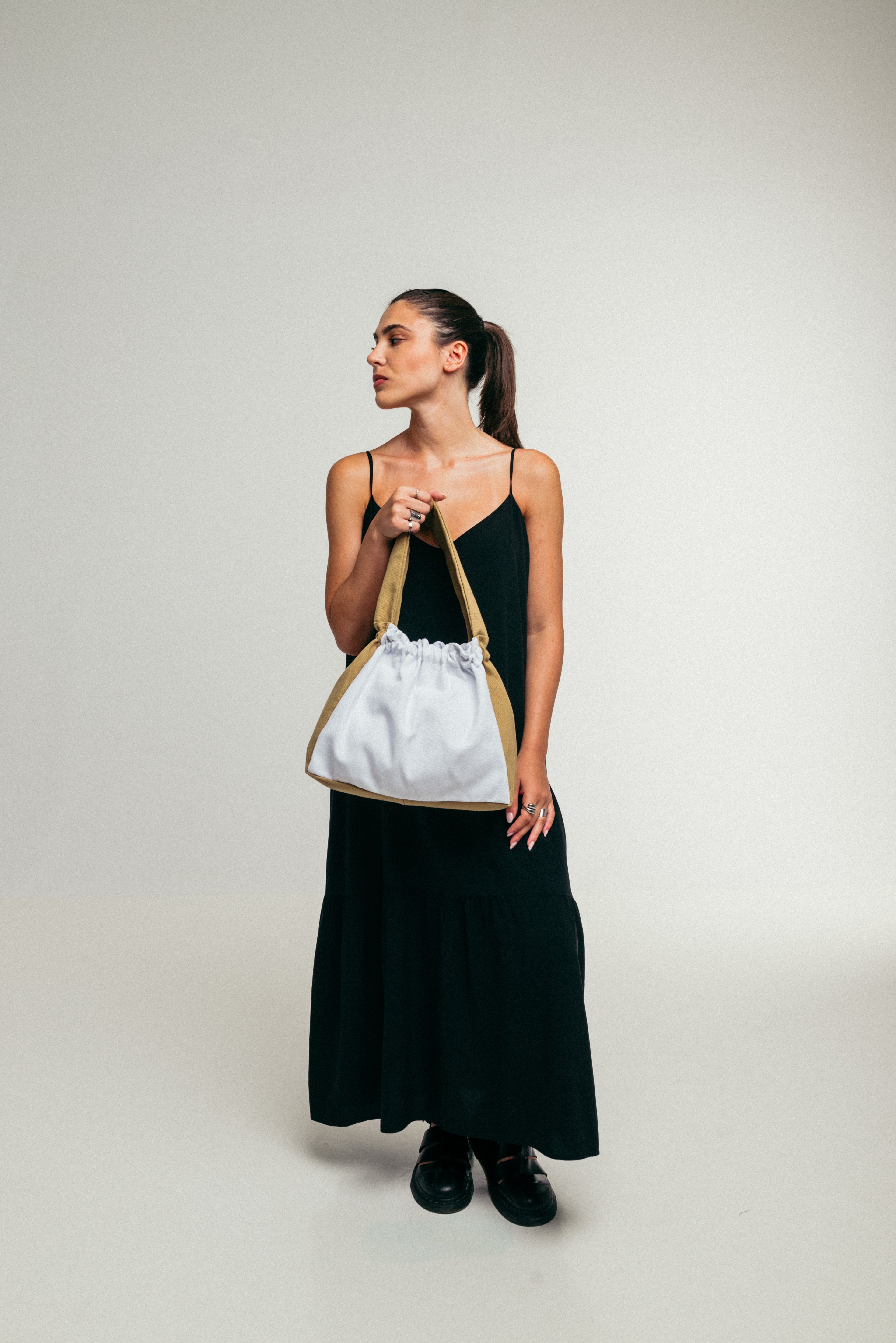 Thawb - Medium Tote Bag Sand White Canva with Single Side Handle